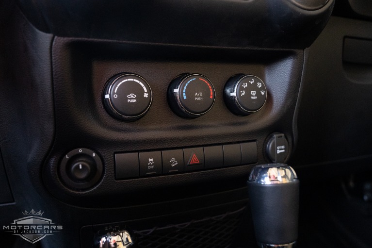 Used-2016-Jeep-Wrangler-Unlimited-Starwood-Motors-Custom-Jackson-MS