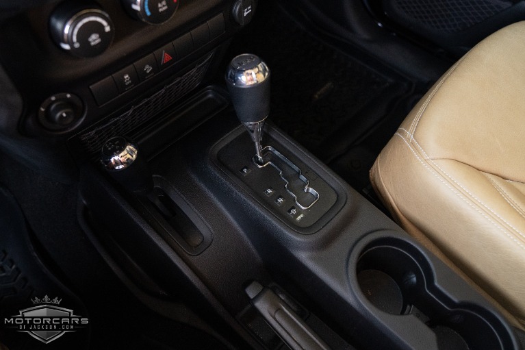 Used-2016-Jeep-Wrangler-Unlimited-Starwood-Motors-Custom-for-sale-Jackson-MS