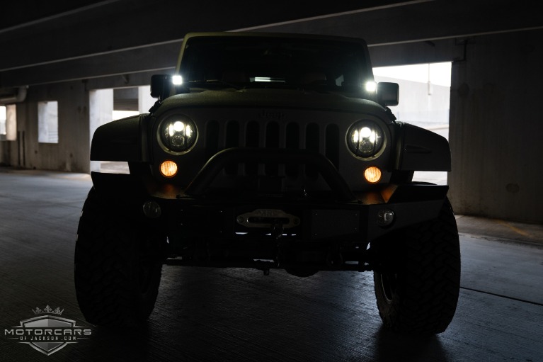 Used-2016-Jeep-Wrangler-Unlimited-Starwood-Motors-Custom-Jackson-MS