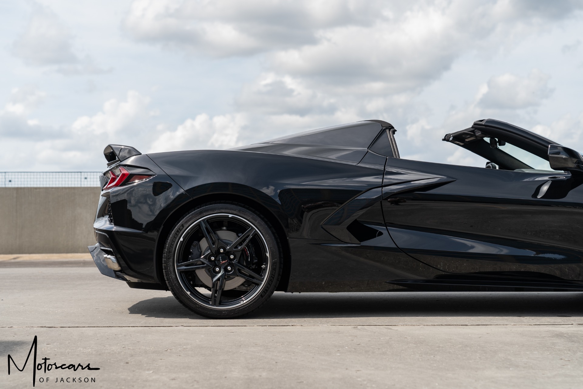 Used-2020-Chevrolet-Corvette-Convertible-2LT-Z51-for-sale-Jackson-MS