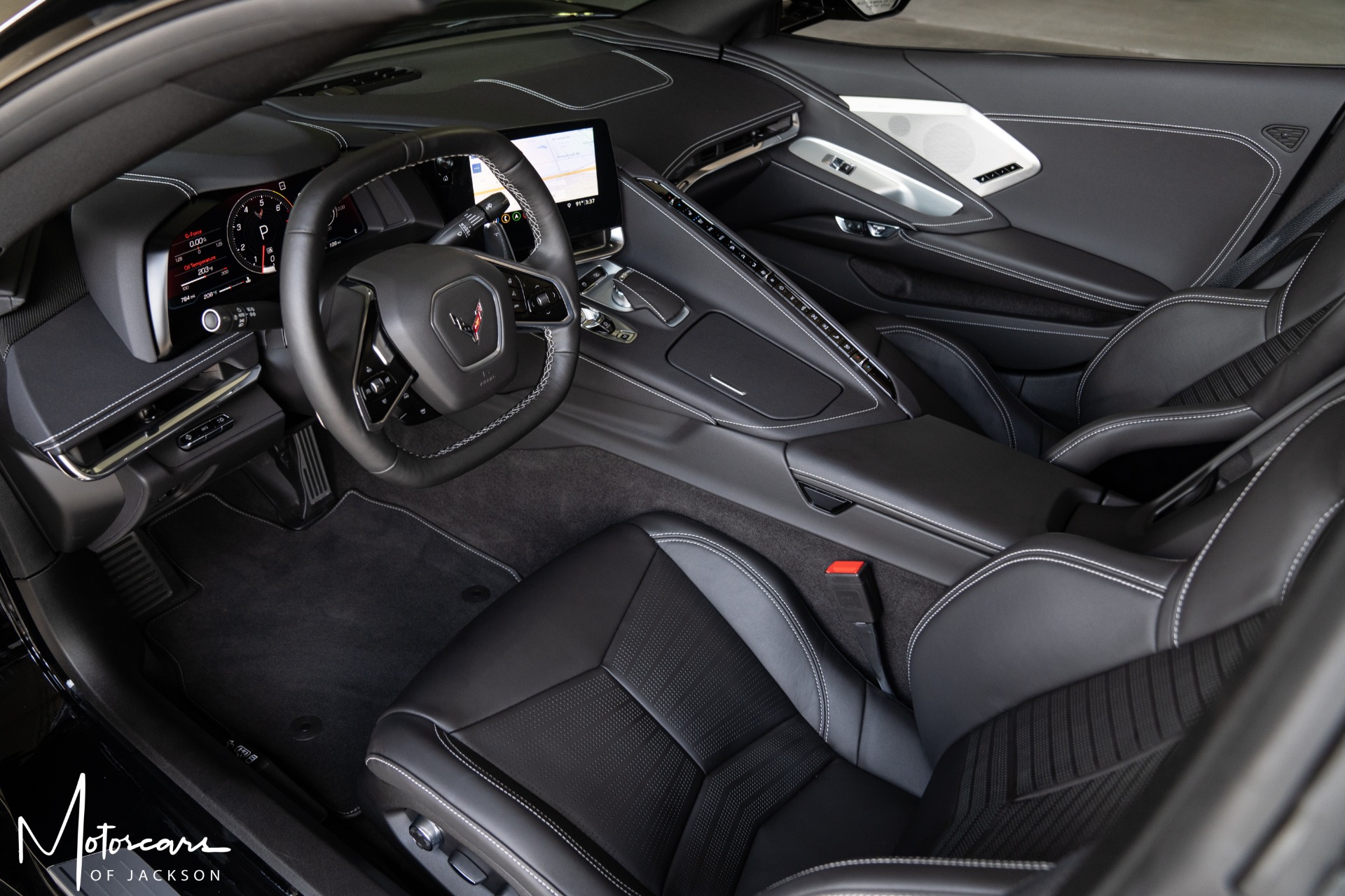 Used-2020-Chevrolet-Corvette-Convertible-2LT-Z51-for-sale-Jackson-MS