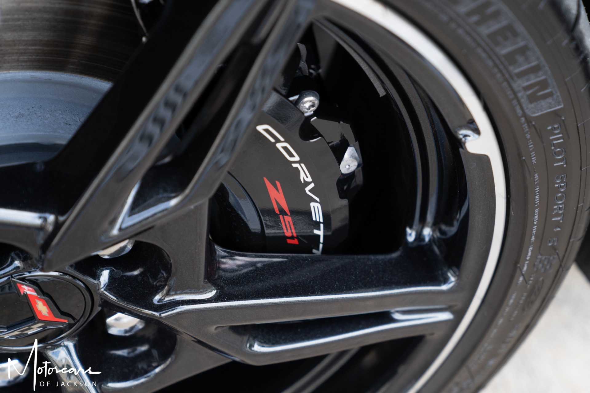 Used-2020-Chevrolet-Corvette-Convertible-2LT-Z51-for-sale-Jackson-MS