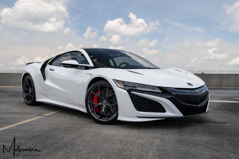 ホンダ NSX 2017年モデル ベースグレードの価格・性能・装備