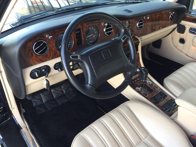 Bentley Brooklands салон