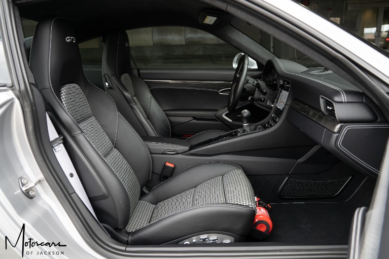 Used-2018-Porsche-911-GT3-Touring-for-sale-Jackson-MS