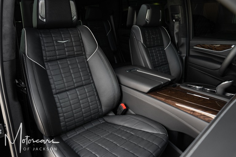 Used-2022-Cadillac-Escalade-Sport-Platinum-4WD-for-sale-Jackson-MS