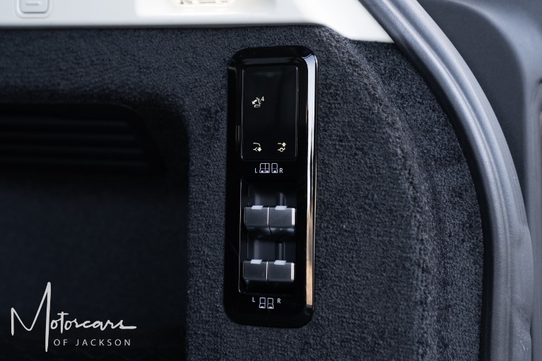 Used-2022-Land-Rover-Range-Rover-SE-LWB-V8-7-Passenger-Jackson-MS