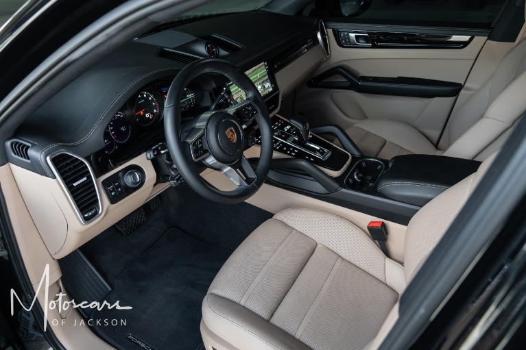 Used-2023-Porsche-Cayenne-Platinum-Edition-Jackson-MS