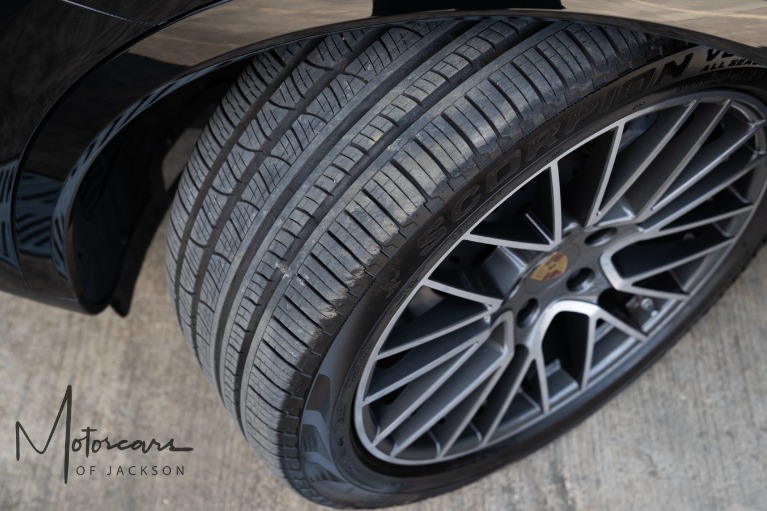 Used-2023-Porsche-Cayenne-Platinum-Edition-Jackson-MS