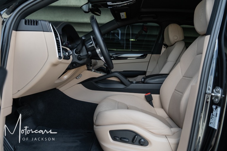 Used-2023-Porsche-Cayenne-Platinum-Edition-Jackson-MS
