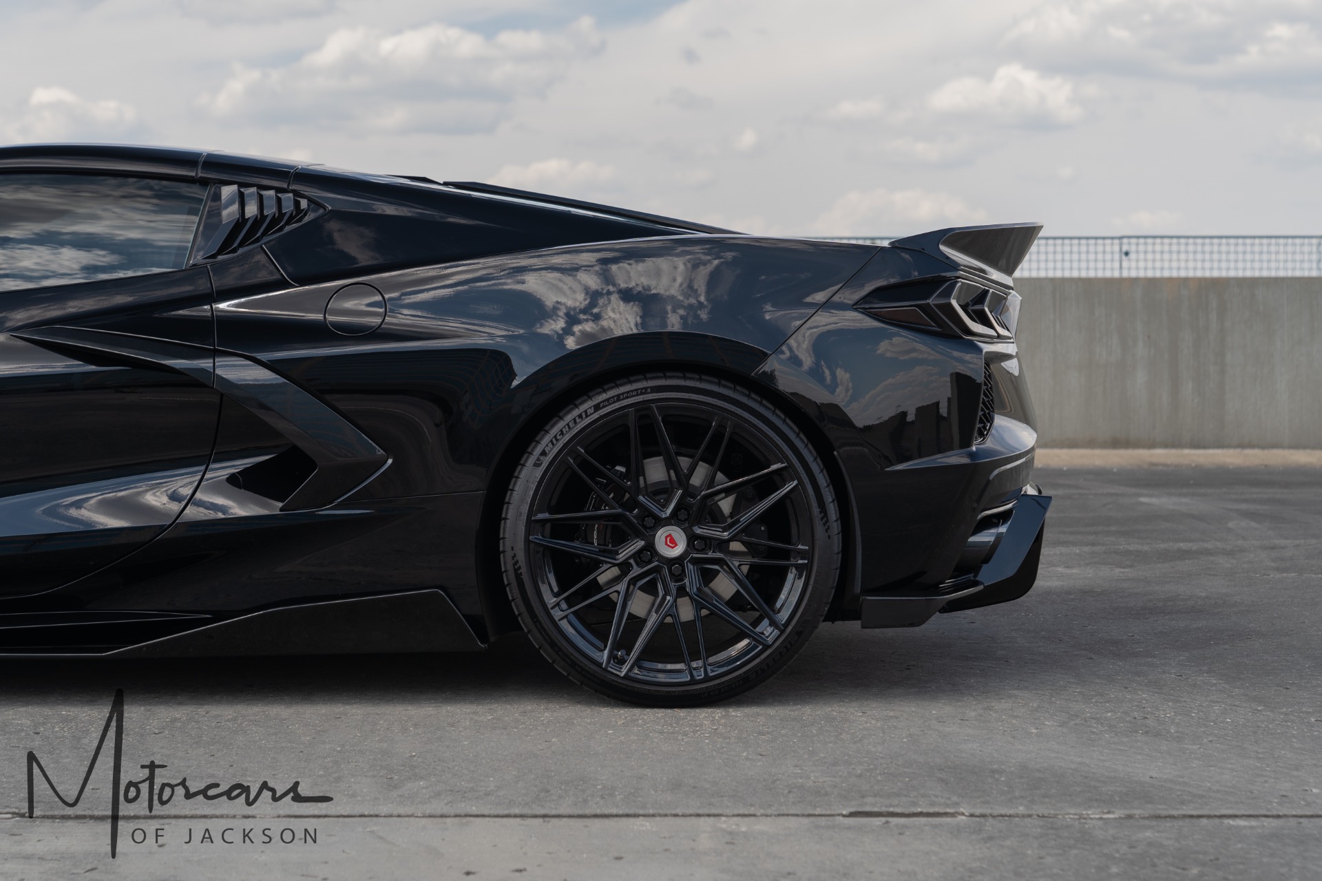 Used-2020-Chevrolet-Corvette-2LT---Carbon-Aerokit-w/-Butterfly-Doors-Jackson-MS