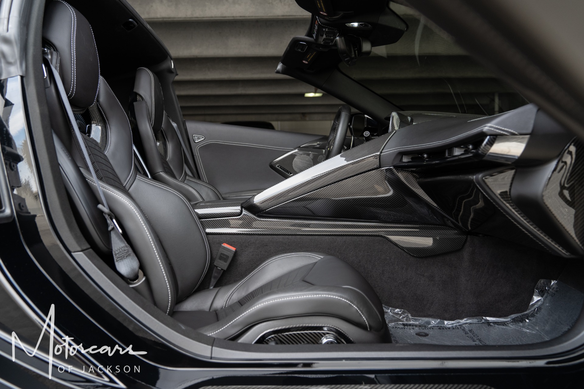 Used-2020-Chevrolet-Corvette-2LT---Carbon-Aerokit-w/-Butterfly-Doors-Jackson-MS