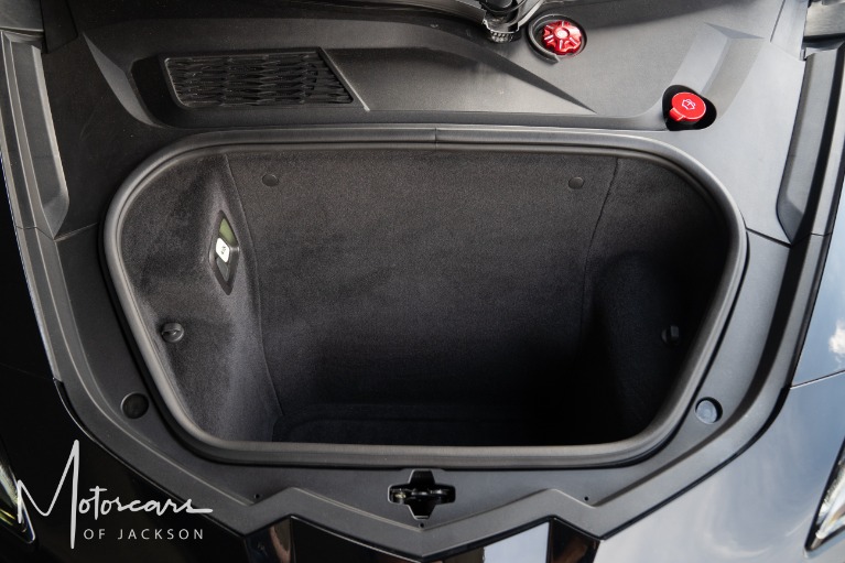 Used-2020-Chevrolet-Corvette-2LT---Carbon-Aerokit-w/-Butterfly-Doors-Jackson-MS