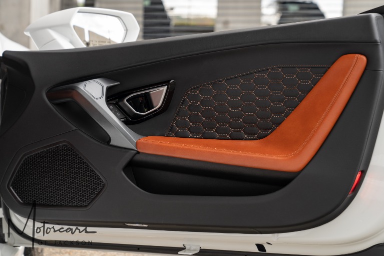 Used-2019-Lamborghini-Huracan-Spyder-Jackson-MS