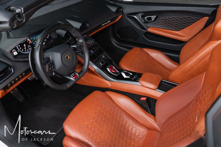 Used-2019-Lamborghini-Huracan-Spyder-Jackson-MS