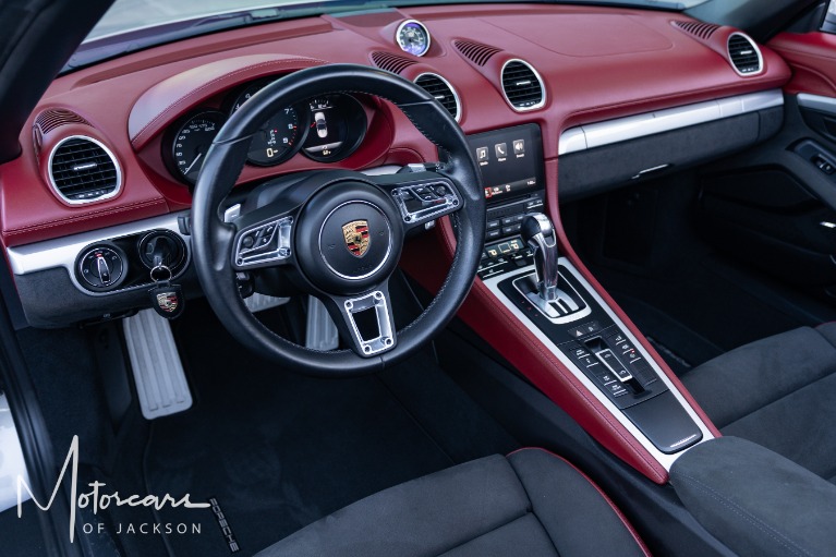 Used-2021-Porsche-718-Spyder-Roadster-Jackson-MS