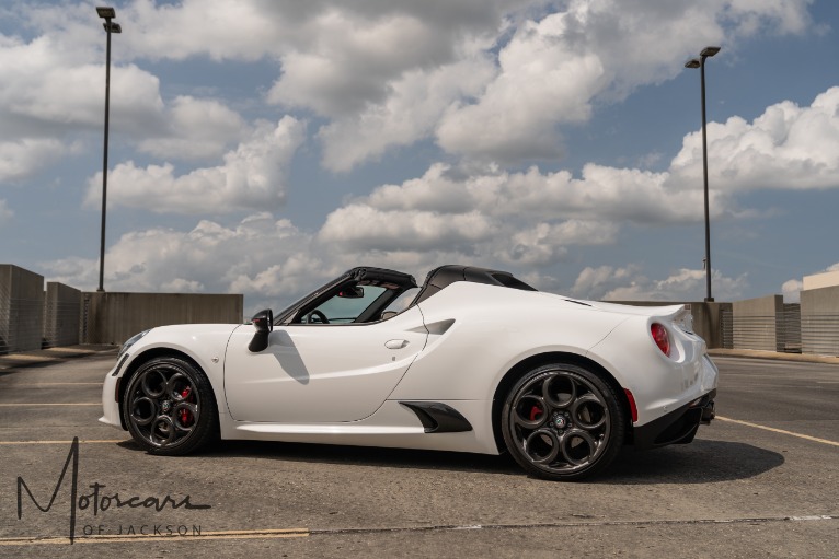 Used-2020-Alfa-Romeo-4C-Spider-for-sale-Jackson-MS