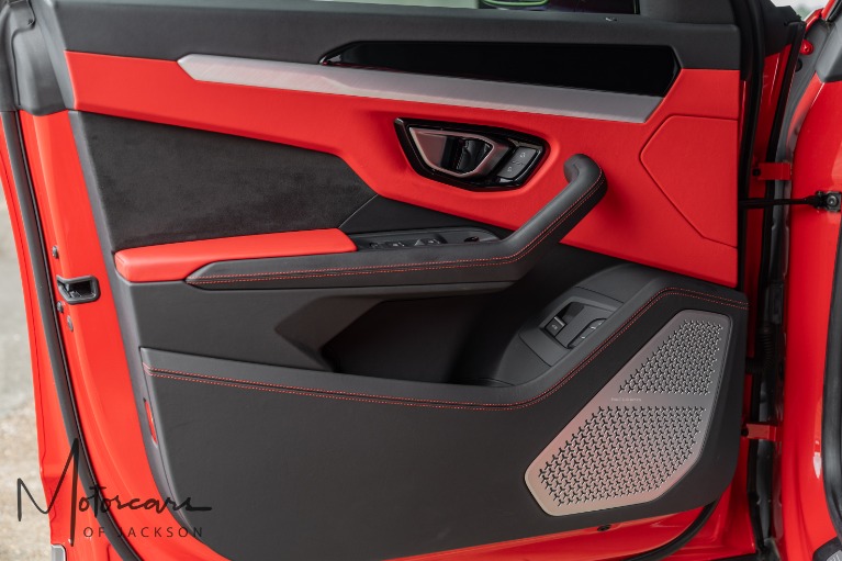 Used-2019-Lamborghini-Urus-for-sale-Jackson-MS