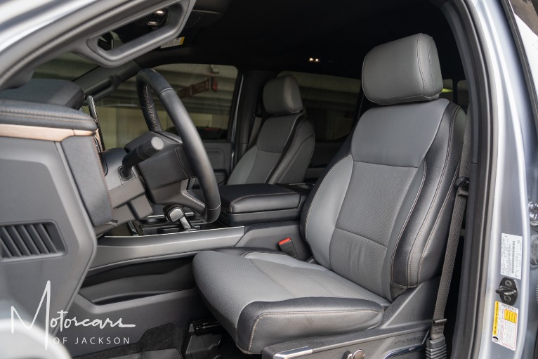 Used-2022-Ford-F-150-Lightning-4x4-LARIAT-Jackson-MS
