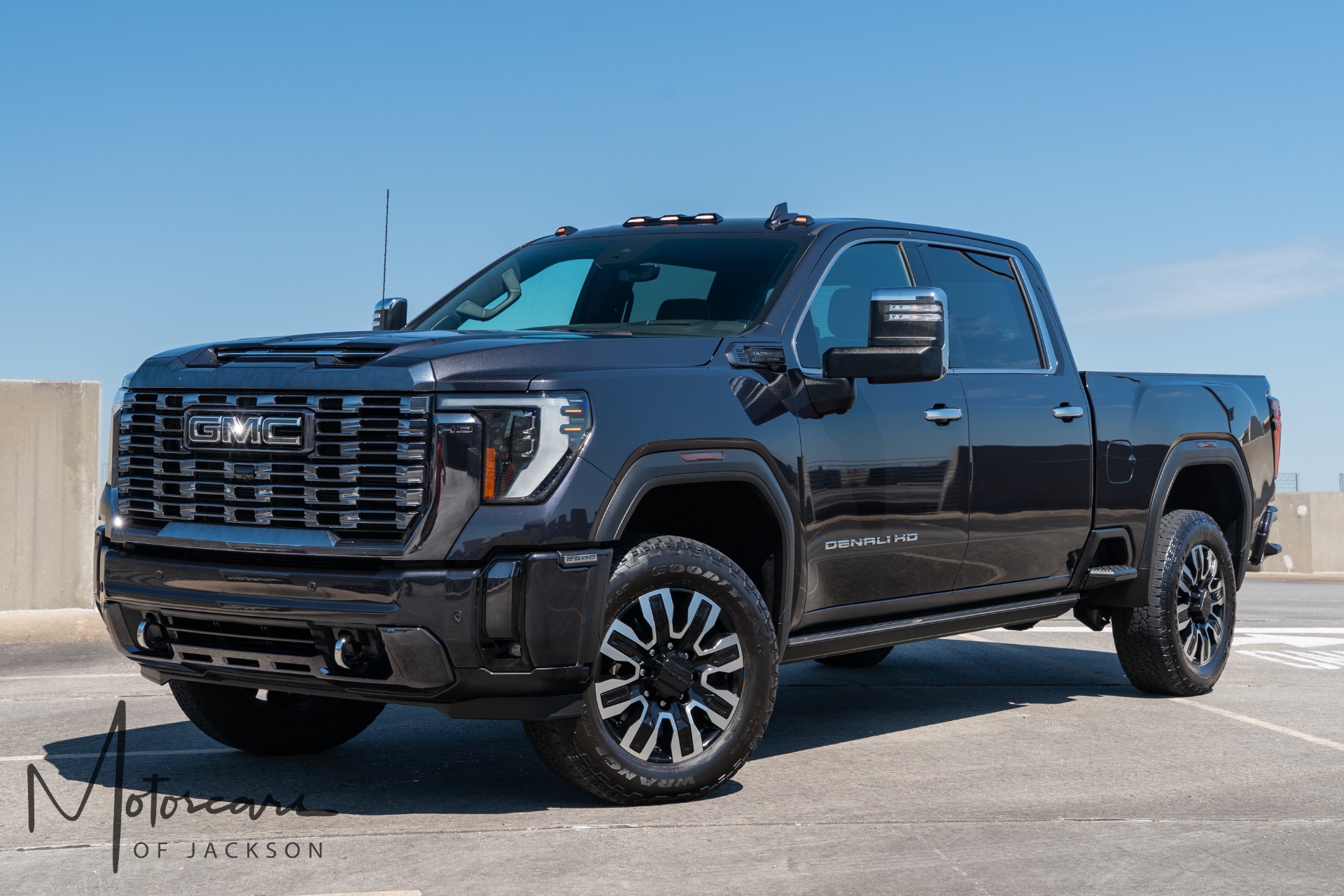 2024 Gmc Sierra HD Denali Ultimate photo 2