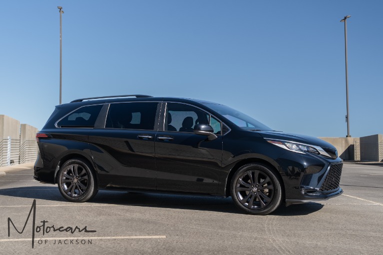Used-2023-Toyota-Sienna-XSE-7-Passenger-Jackson-MS