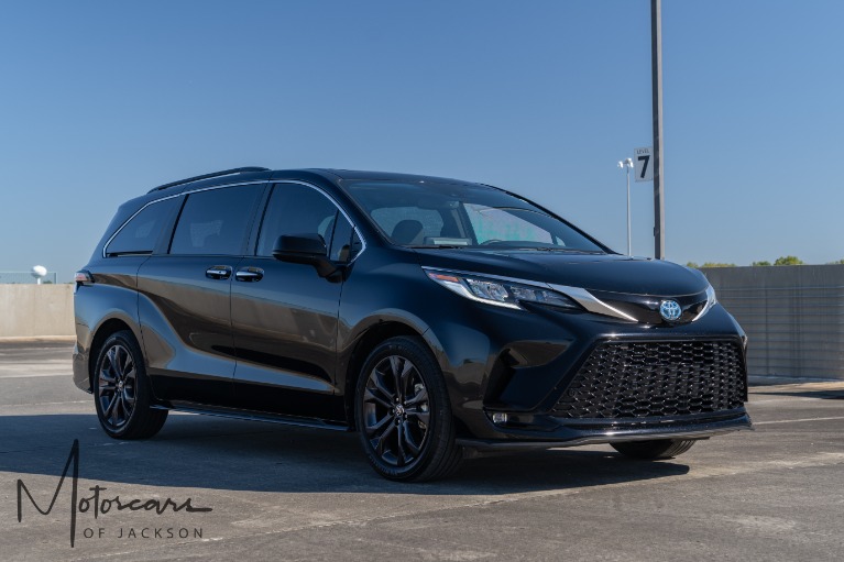 Used-2023-Toyota-Sienna-XSE-7-Passenger-Jackson-MS