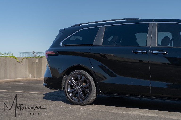 Used-2023-Toyota-Sienna-XSE-7-Passenger-Jackson-MS
