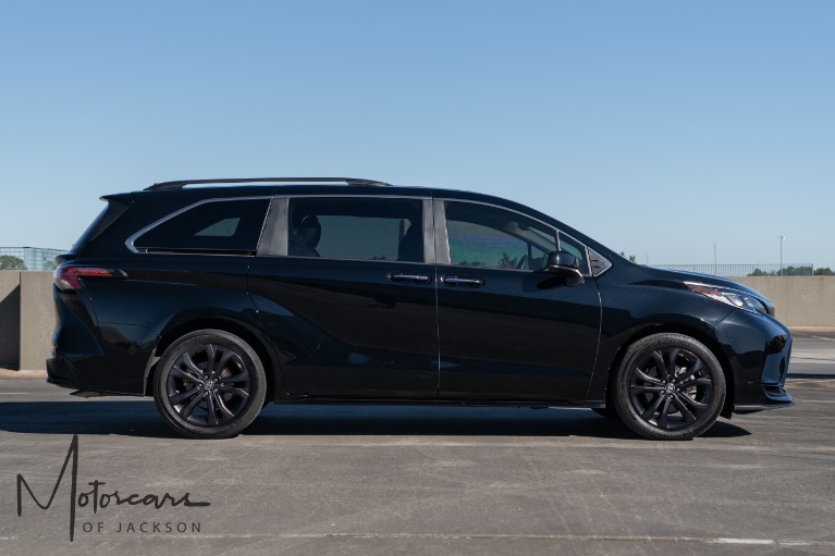 Used-2023-Toyota-Sienna-XSE-7-Passenger-for-sale-Jackson-MS