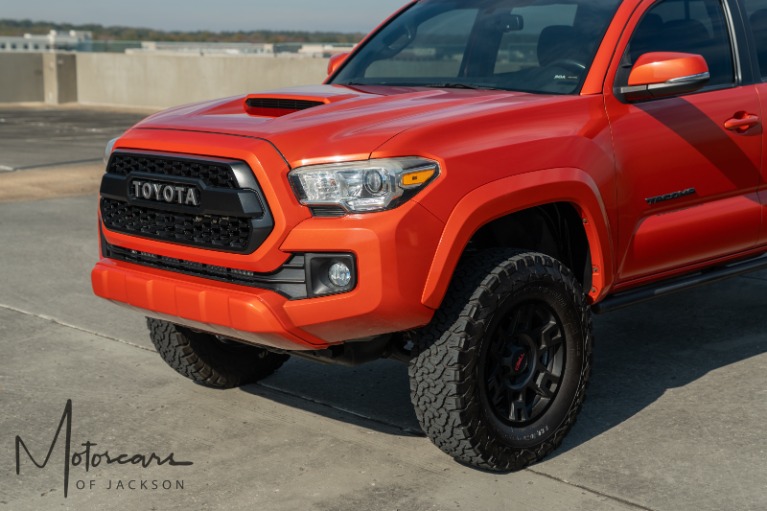 Used-2017-Toyota-Tacoma-TRD-Sport-V6-Jackson-MS