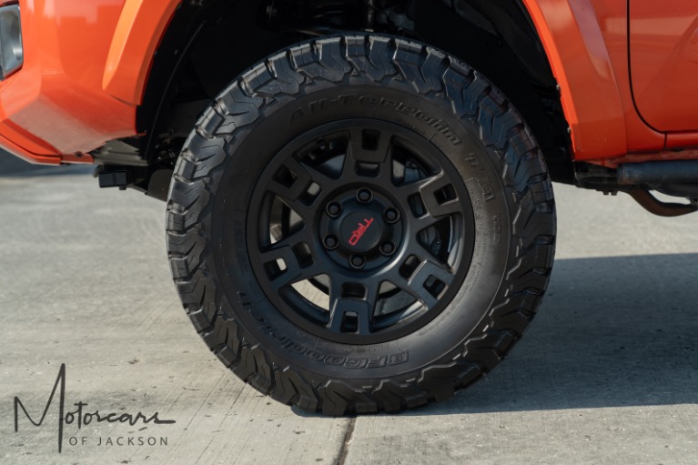 Used-2017-Toyota-Tacoma-TRD-Sport-V6-Jackson-MS