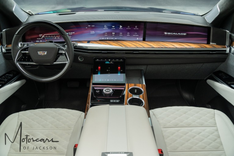 Used-2025-Cadillac-Escalade-4WD-Sport-Platinum-Jackson-MS