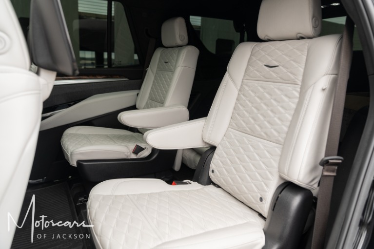 Used-2025-Cadillac-Escalade-4WD-Sport-Platinum-Jackson-MS