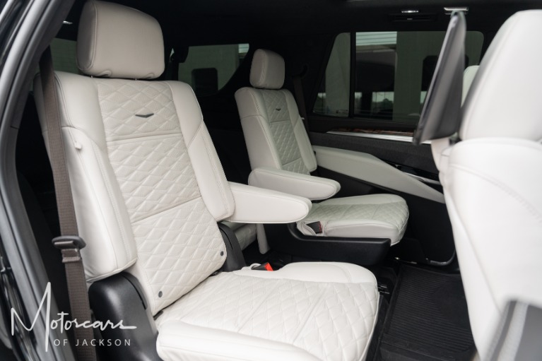 Used-2025-Cadillac-Escalade-4WD-Sport-Platinum-for-sale-Jackson-MS