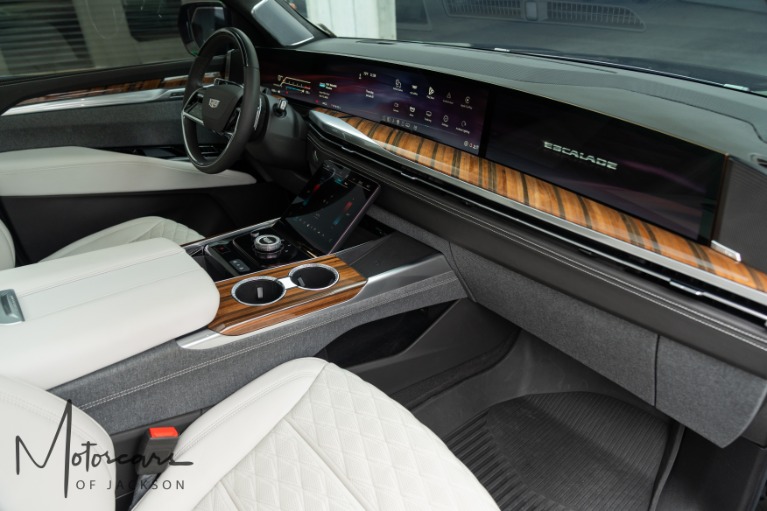 Used-2025-Cadillac-Escalade-4WD-Sport-Platinum-for-sale-Jackson-MS