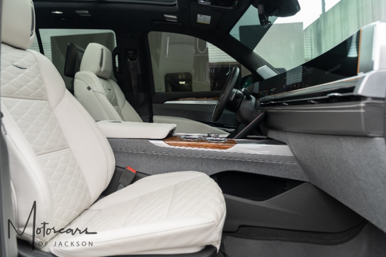 Used-2025-Cadillac-Escalade-4WD-Sport-Platinum-for-sale-Jackson-MS