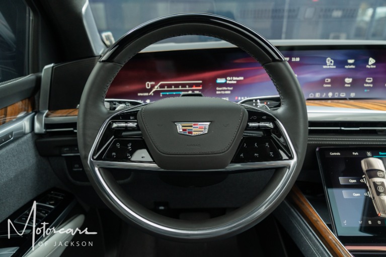 Used-2025-Cadillac-Escalade-4WD-Sport-Platinum-Jackson-MS