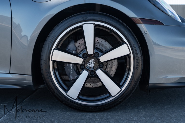 Used-2025-Porsche-911-Carrera-for-sale-Jackson-MS