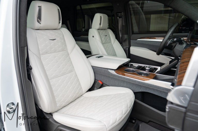 Used-2026-Cadillac-Escalade-4WD-Platinum-Sport-for-sale-Jackson-MS