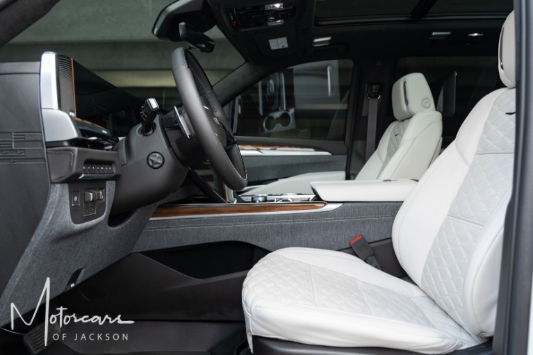 Used-2026-Cadillac-Escalade-4WD-Platinum-Sport-for-sale-Jackson-MS