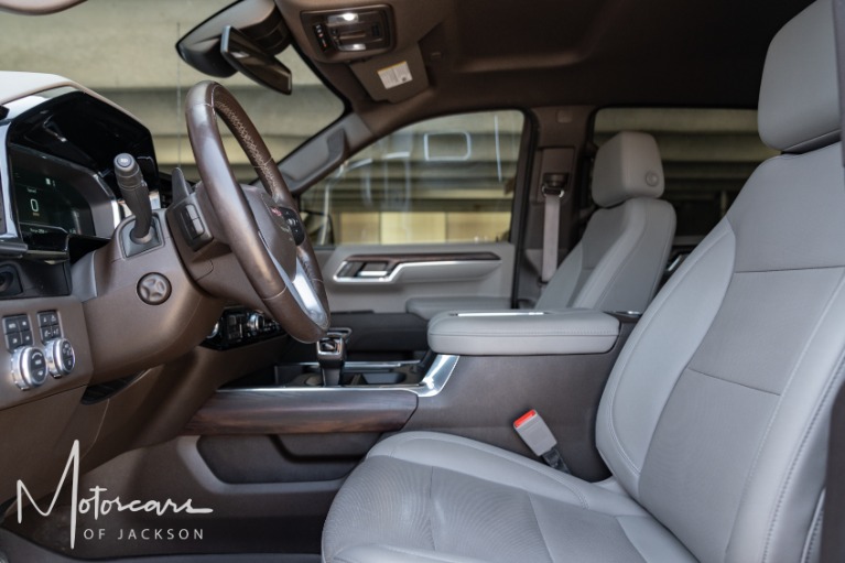 Used-2022-GMC-Sierra-1500-SLT-Jackson-MS