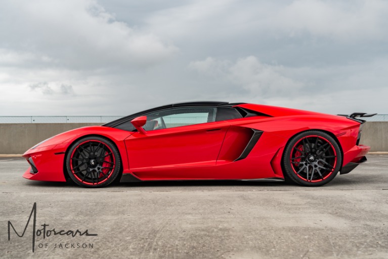 Used-2015-Lamborghini-Aventador-AWD-Roadster-for-sale-Jackson-MS
