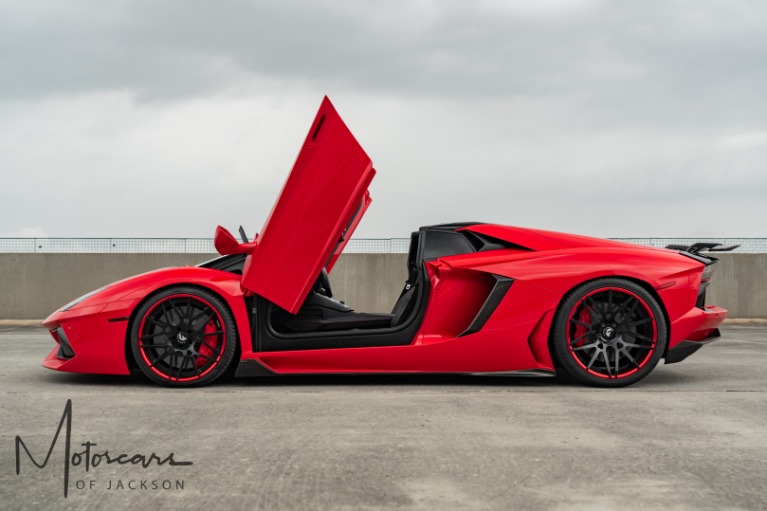 Used-2015-Lamborghini-Aventador-AWD-Roadster-for-sale-Jackson-MS