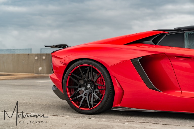Used-2015-Lamborghini-Aventador-LP-700-4-AWD-Convertible-Jackson-MS