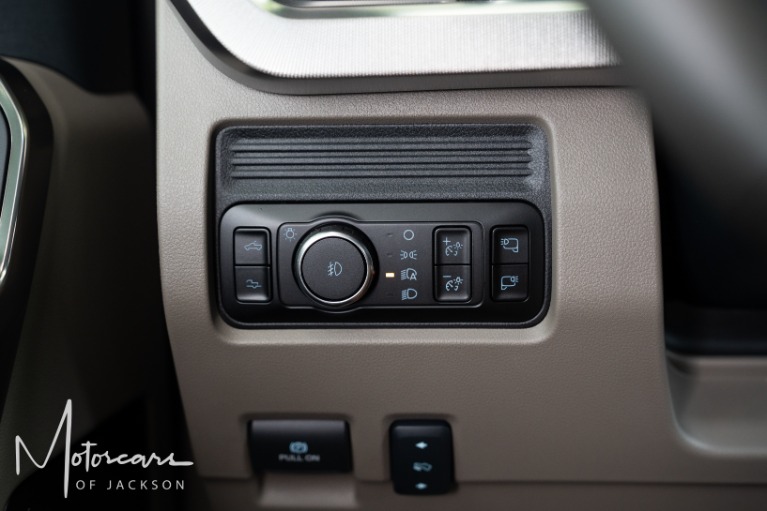 Used-2025-Ford-Super-Duty-F-250-SRW-Platinum-Plus-Jackson-MS