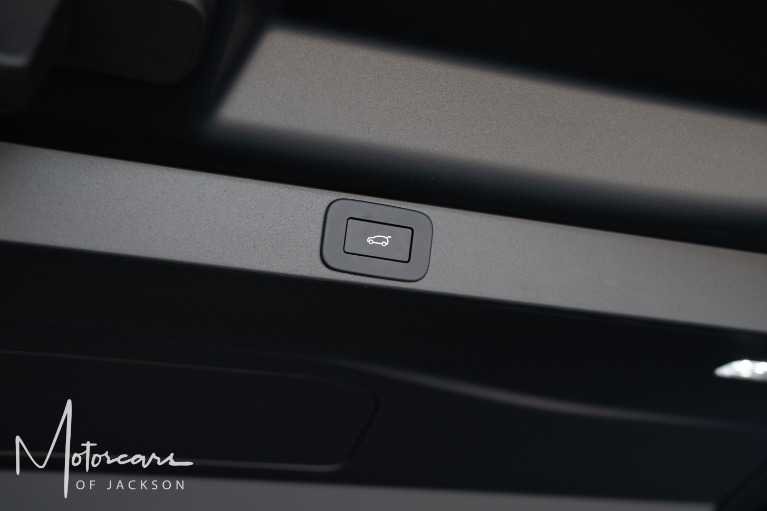 Used-2025-Land-Rover-Range-Rover-SV-LWB-Jackson-MS