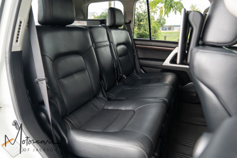 Used-2017-Toyota-Land-Cruiser-4x4-V8-for-sale-Jackson-MS