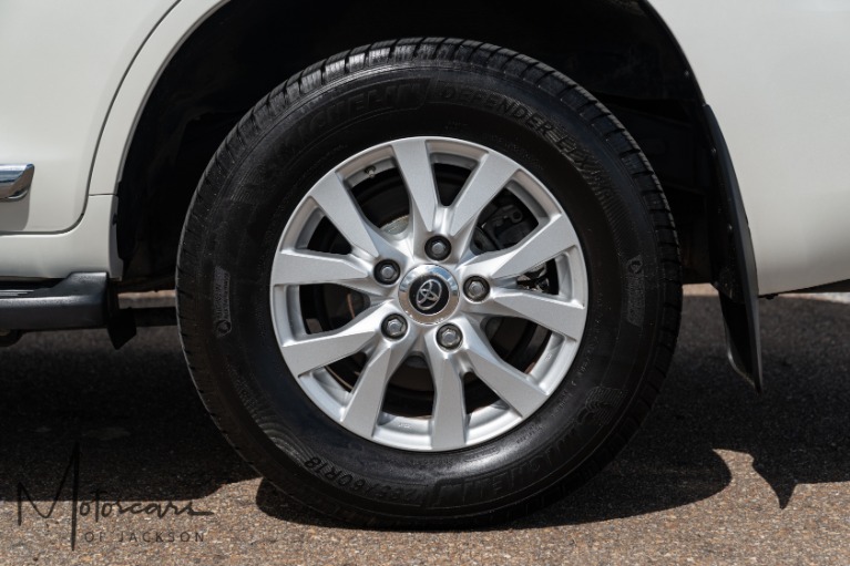 Used-2017-Toyota-Land-Cruiser-4x4-V8-for-sale-Jackson-MS