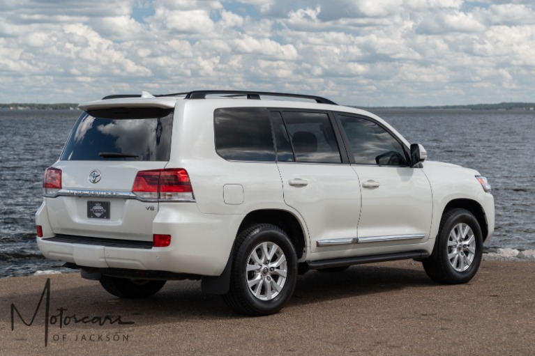 Used-2017-Toyota-Land-Cruiser-4x4-V8-for-sale-Jackson-MS
